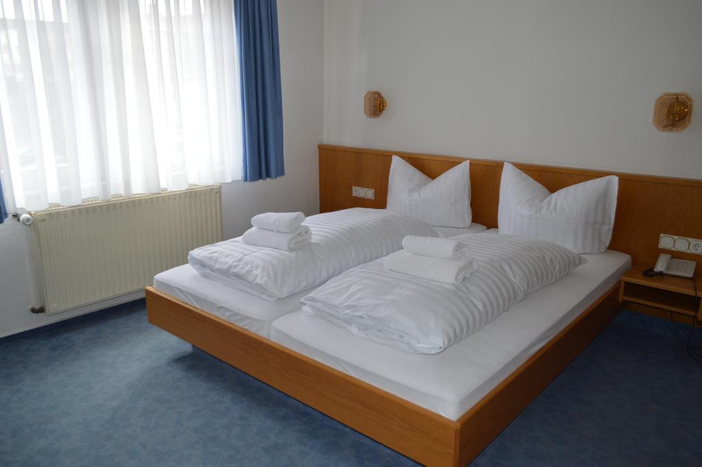 Gasthof Hotel Loewen Bad Buchau Habitación foto
